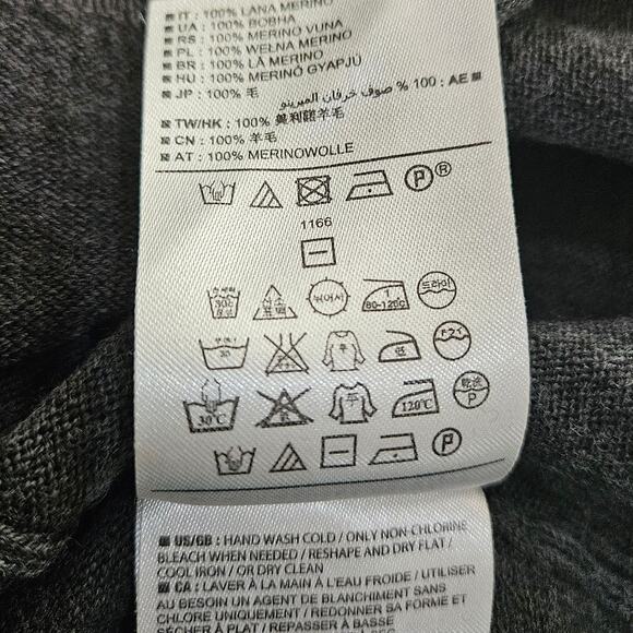 Banana Republic Men's XL 100% Merino Wool Gray V-Neck Sweater - Picture 4 of 5